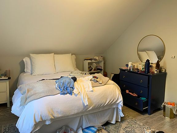 5th image of 2737 N Kenmore Ave APT 1