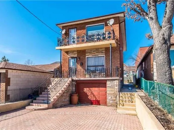 2 Thornton Ave #1, Toronto, ON M6E 2C9