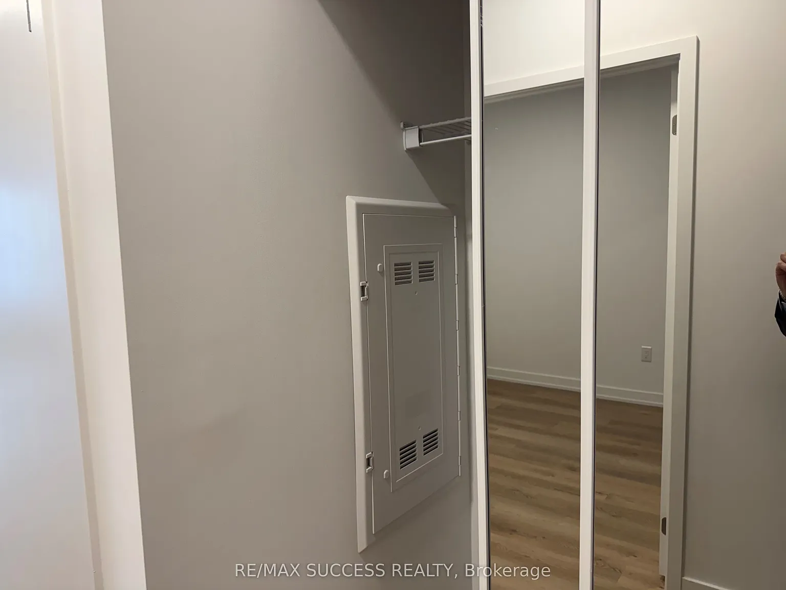 2 bed, $2,600 — Photo 4