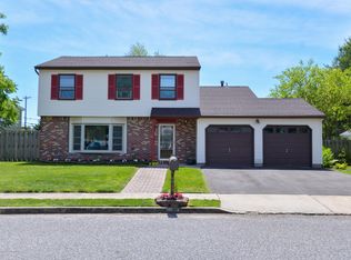 2 Mimi Ln, Howell, NJ 07731