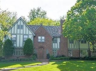 6304 Summit St, Kansas City, MO 64113