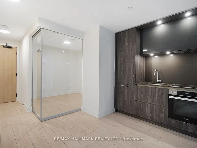 15 Mercer St #513 — Photo 5