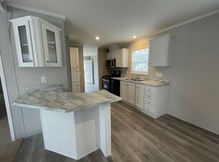 181 Apollo Cir #181, Flushing, MI 48433