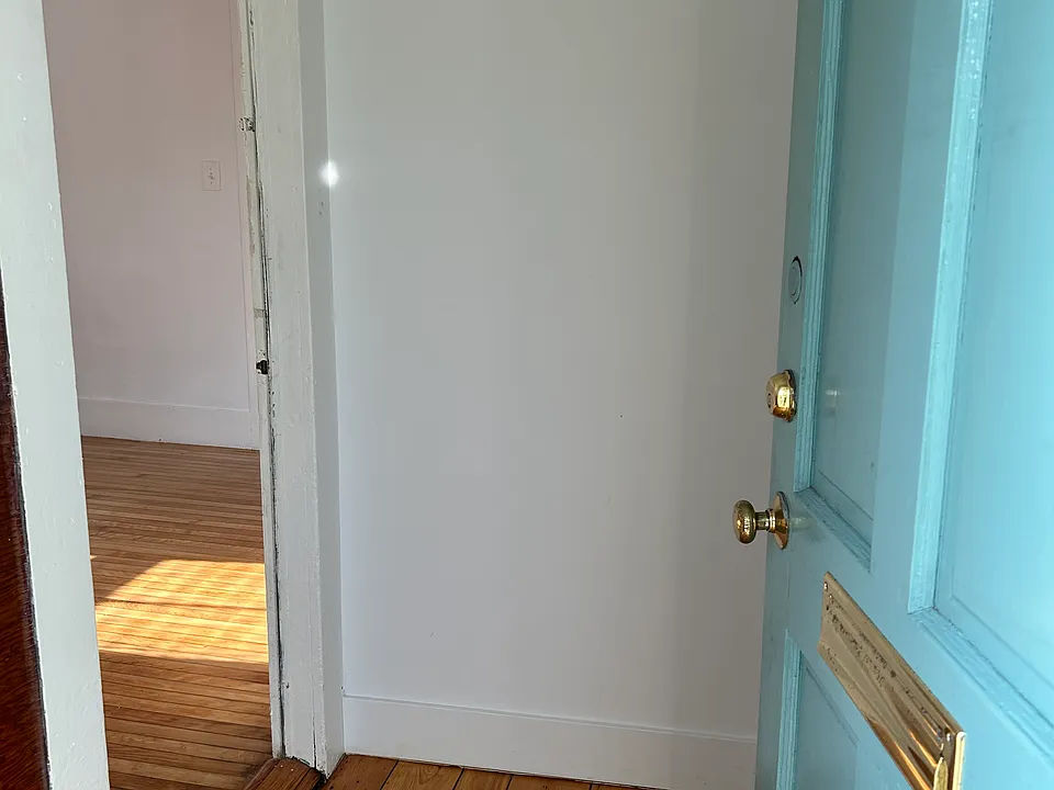 Private front entrance on Elm Street.