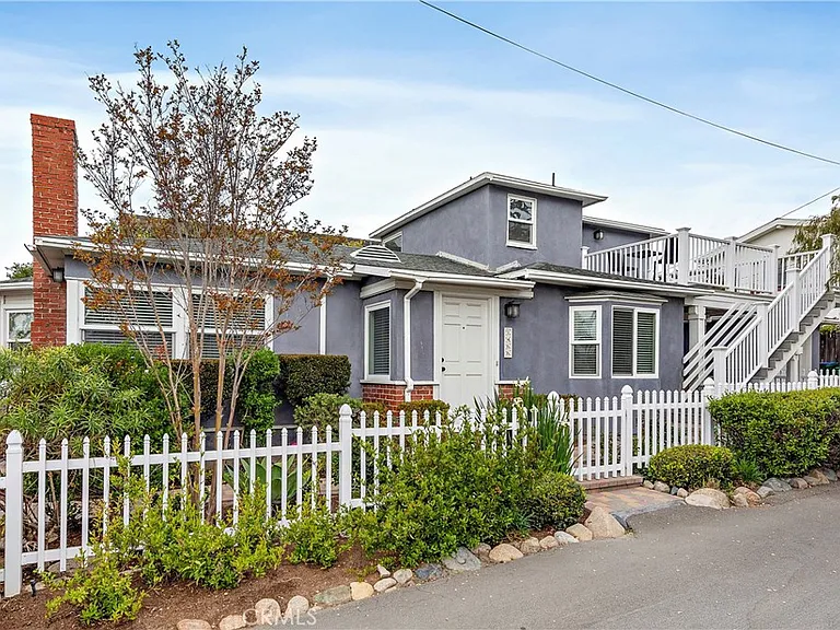 1466 Randall Way — Photo 2