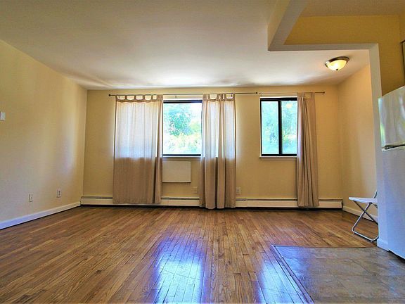 2nd image of 63 Cooper St APT 3B