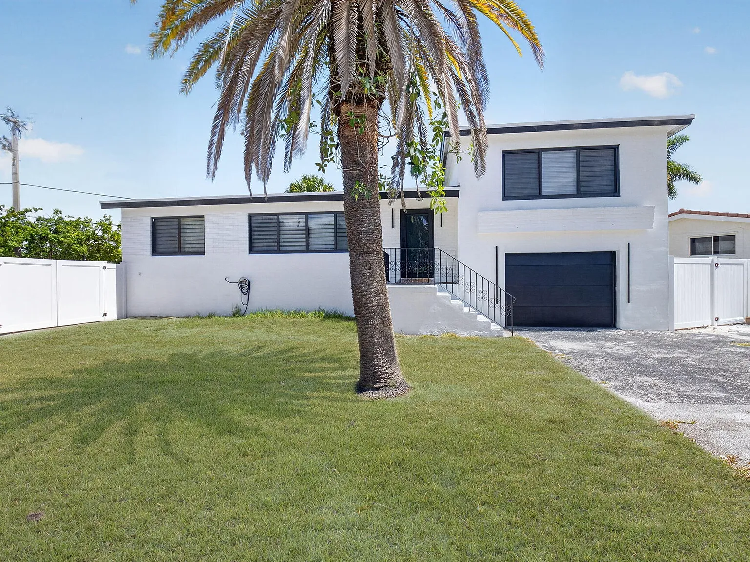5 bed, 3.0 bath, 1606 sqft, $7,500 — Photo 1