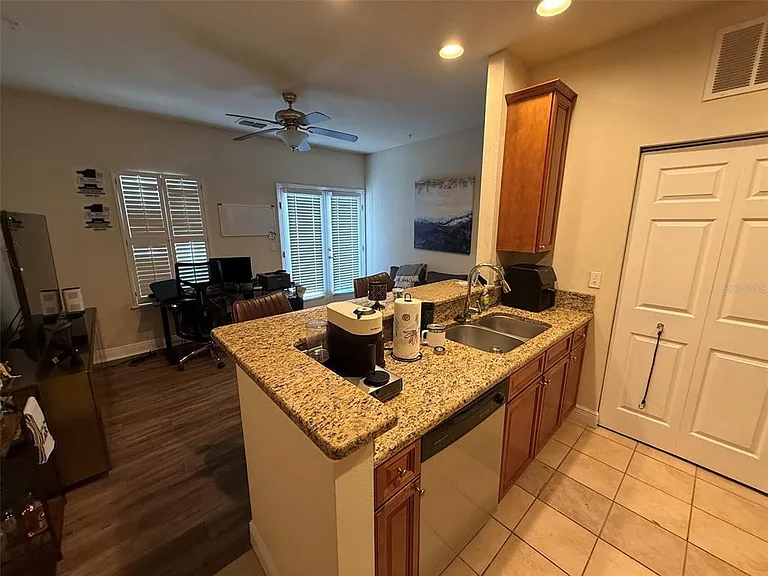1500 NW 4th Ave #210 — Photo 4