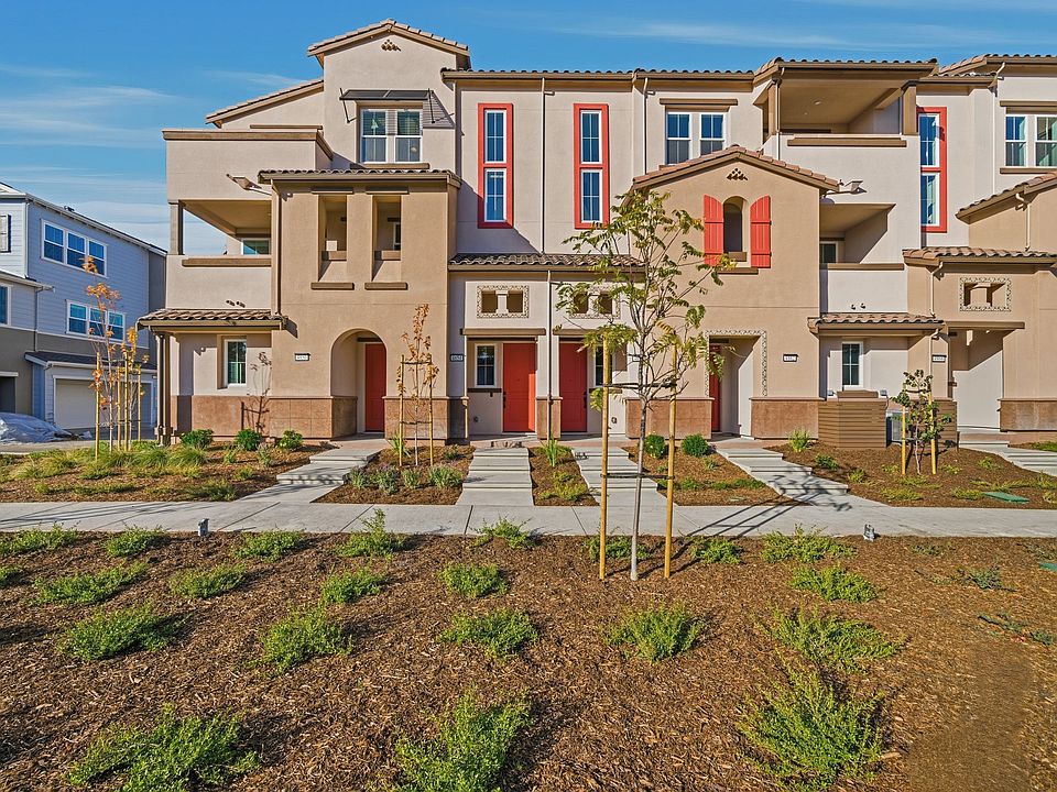 Alicante at Arroyo Crossings by Trumark Homes I Livermore, CA I Residence 2 Model