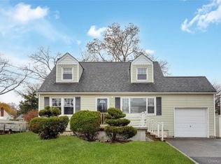 842 Brook Street, West Babylon, NY 11704