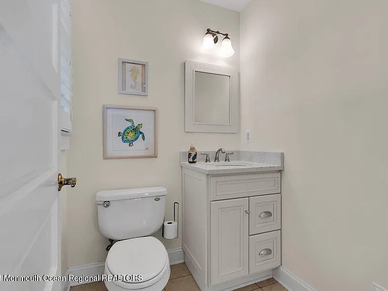 303 B St — Photo 34