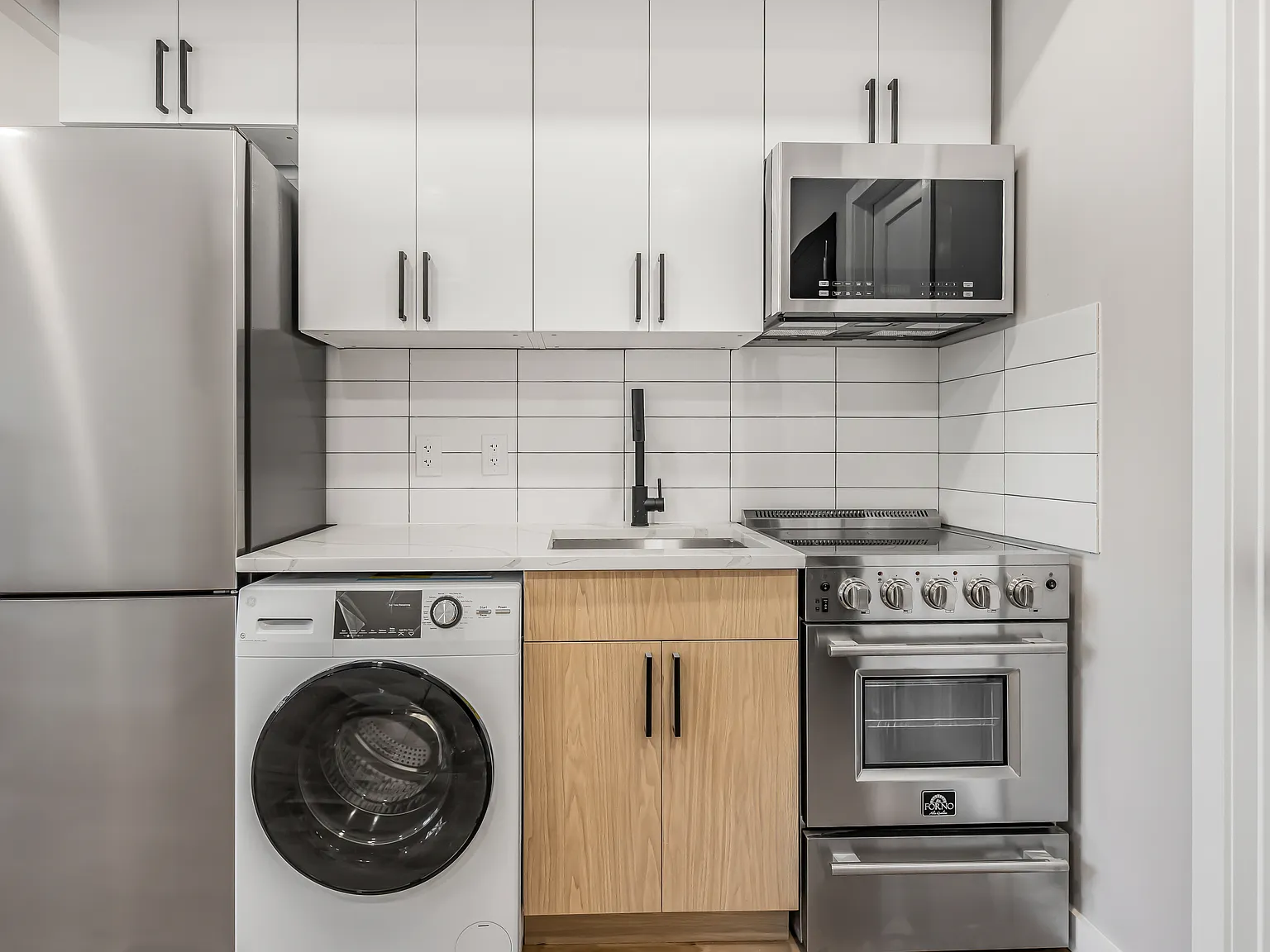 Studio, 400 sqft, $2,200 — Photo 2