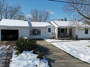 102 S Corbin St, Holly, MI 48442