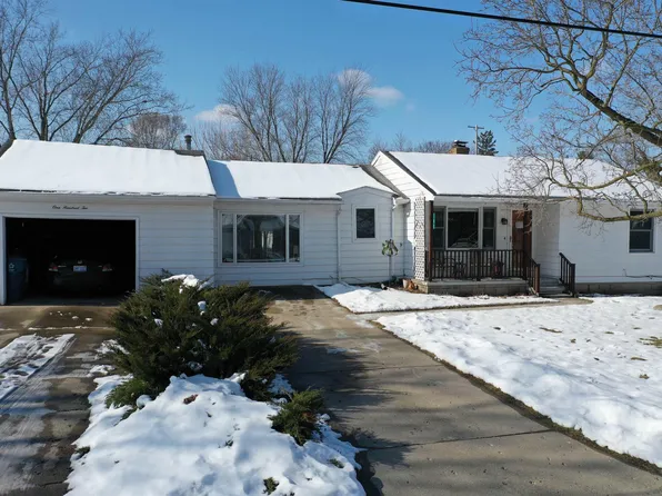 102 S Corbin St, Holly, MI 48442