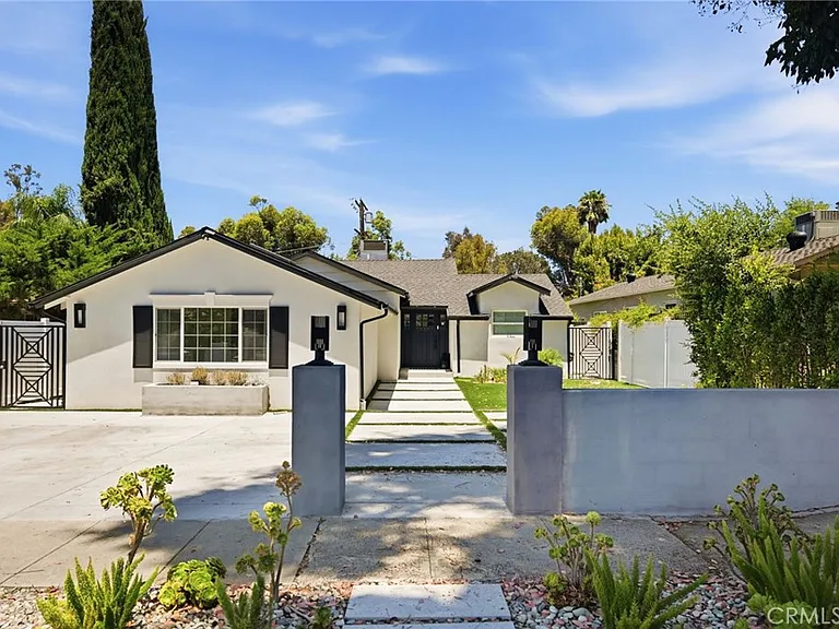 21231 San Miguel St — Photo 2