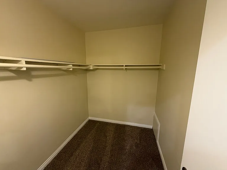 2227 E Westport Dr — Photo 16