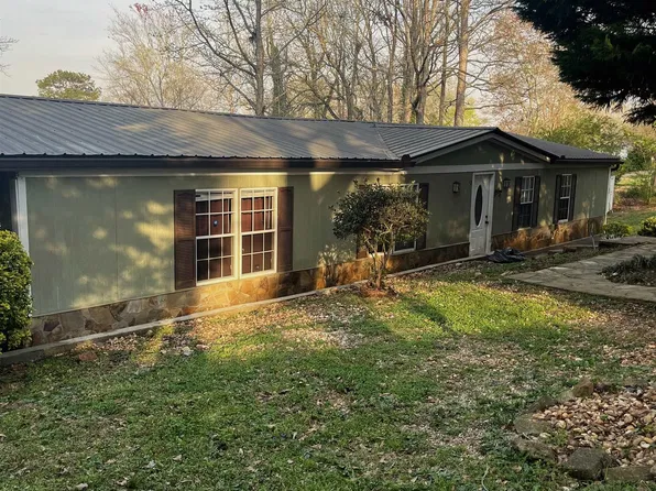 12 Ridgewood Ln, Locust Grove, GA 30248