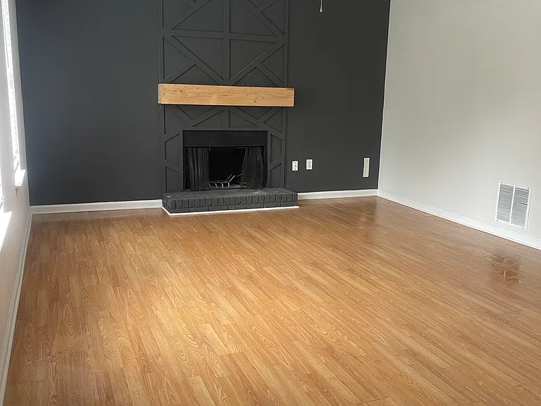 931 Mill Stone Dr — Photo 2