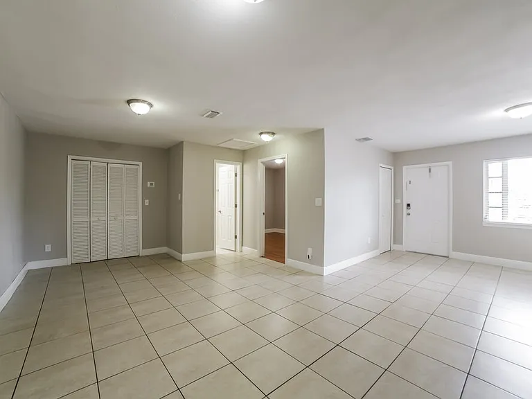 13620 Monroe St — Photo 5