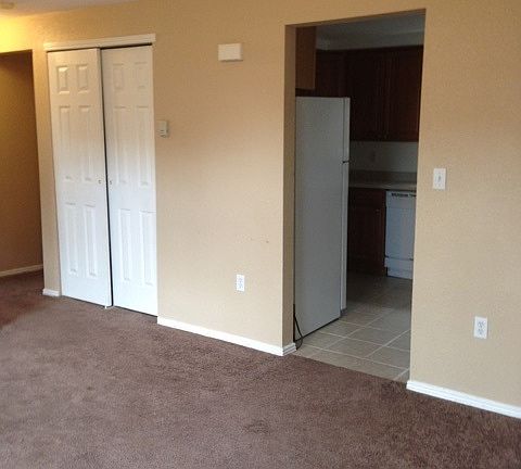2nd image of 910-960 Bishop Ct #C