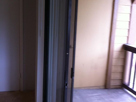 5th image of 325 Forestway 307 Cir