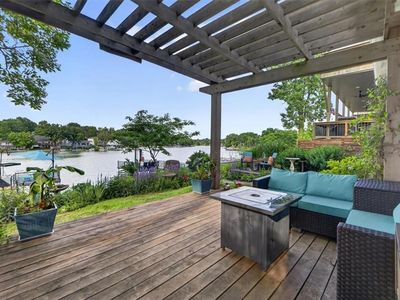 25 Beach Dr, Lake Tapawingo, MO, 64015