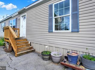 55 Birch Ln, Columbia, PA 17512