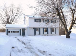 53 Blackwell Ln, Henrietta, NY 14467