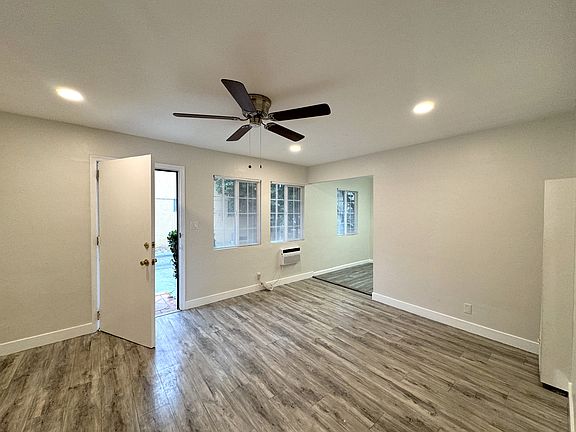 3rd image of 6024 Hazelhurst Pl APT 2
