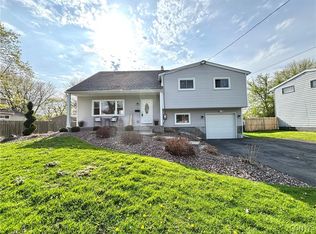 3 Gooseberry Ln, Liverpool, NY 13090