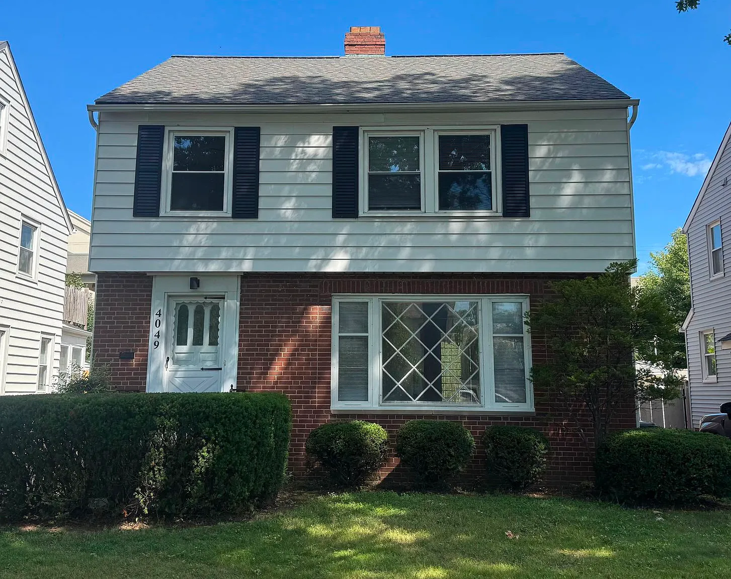 3 bed, 1.5 bath, 1552 sqft, $2,100 — Photo 1