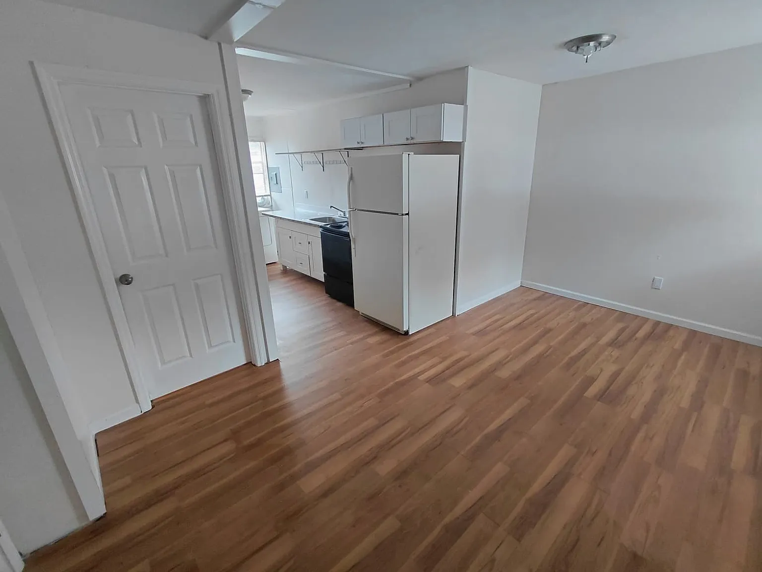 1 bed, $595 — Photo 2