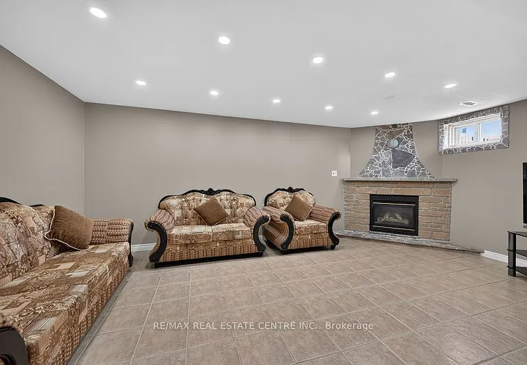59 Colin Cres #LOWER — Photo 13
