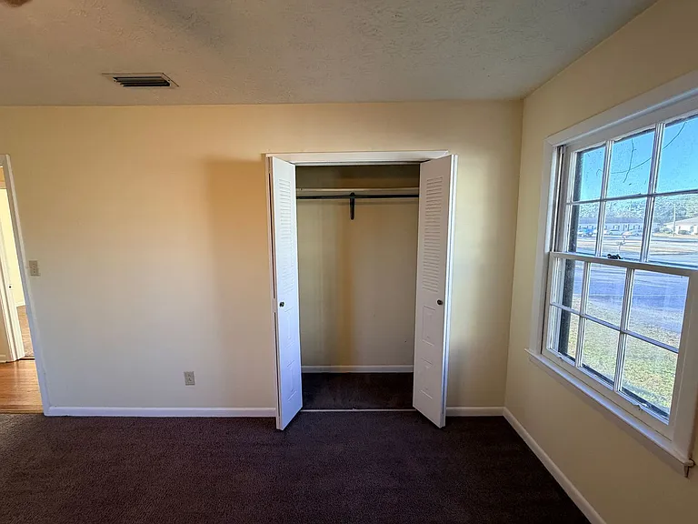 4112 Oak Dr — Photo 13
