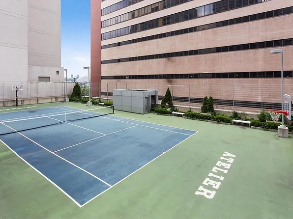 635 W 42nd St APT 14L, New York, NY 10036