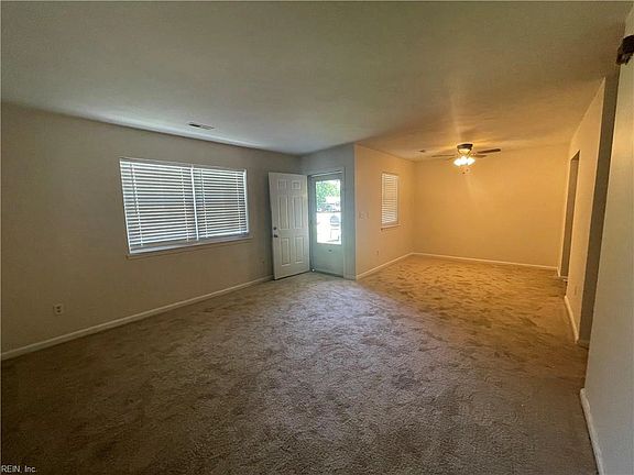 5th image of 4613 Hardy Ct APT B