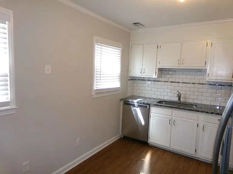 3915 B Valley Ct — Photo 3