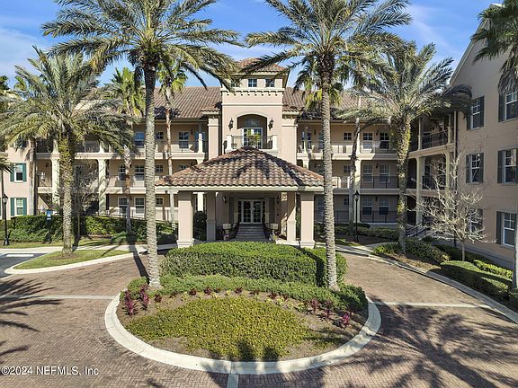 2nd image of 620 PALENCIA CLUB Drive #201