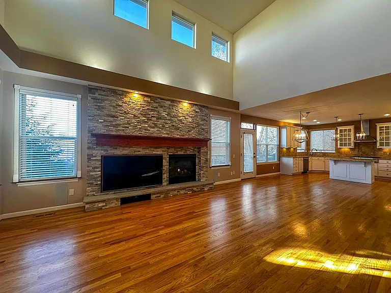 7856 Stonedale Dr — Photo 13
