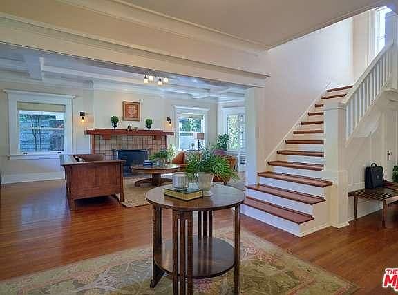 4th image of 209 S Wilton Pl