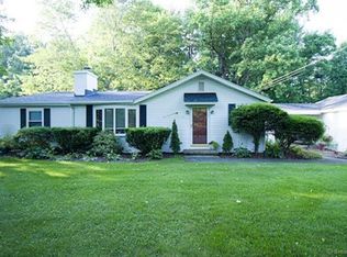 1 Peterson Ln, Wolcott, CT 06716