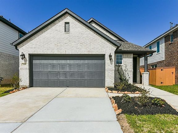 3rd image of 745 Lake Lacosta Dr