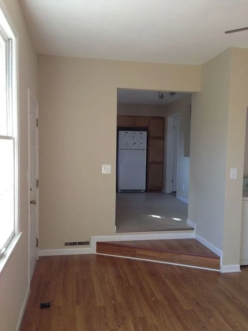 Spacious 3Bed/2Bath — Photo 1