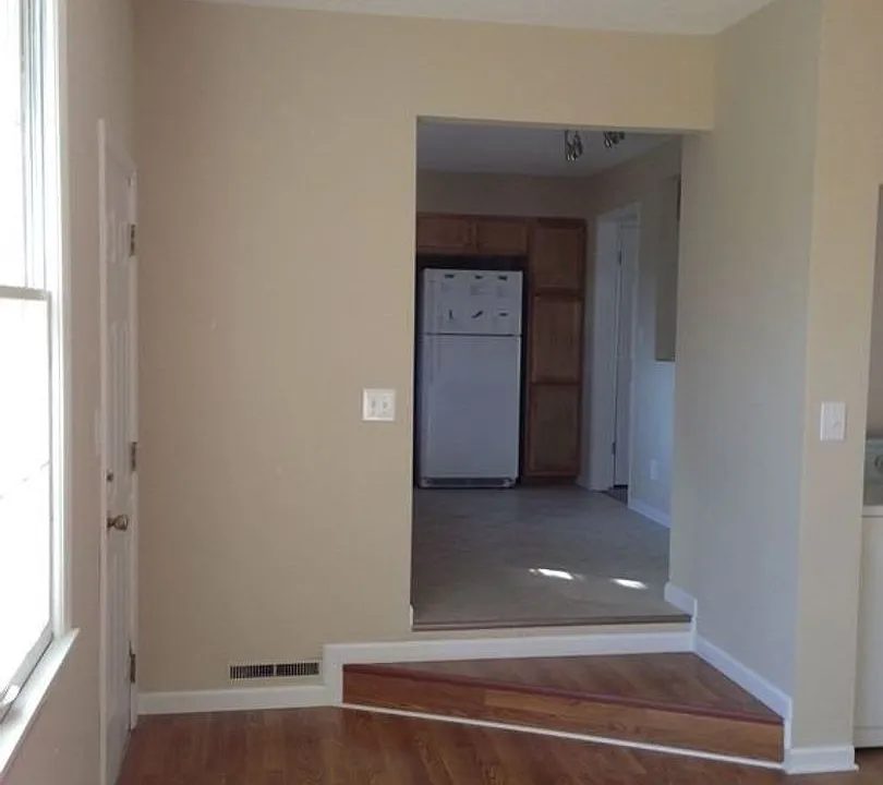 2303 Glenoak Dr