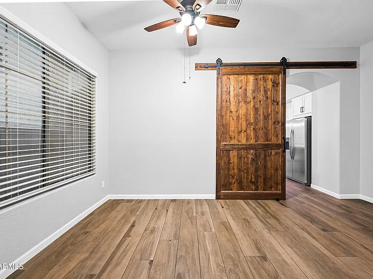 4231 E Marshall Ave — Photo 5