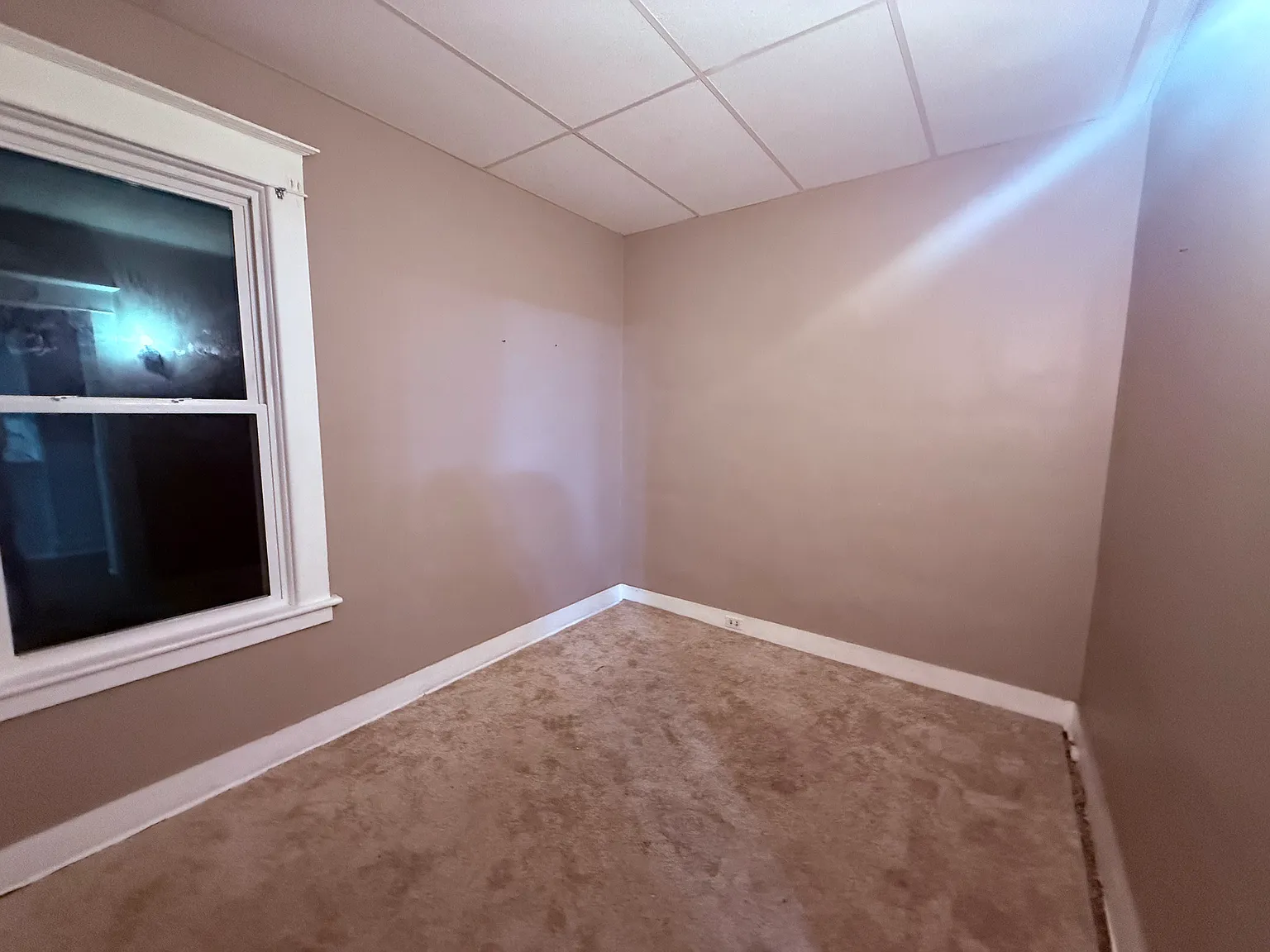 2 bed, 1600 sqft, $1,600 — Photo 4