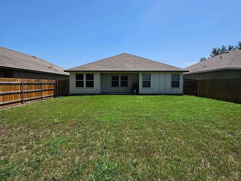 9507 Murandy Dr — Photo 13