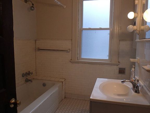 5th image of 1849 Clarion Ave