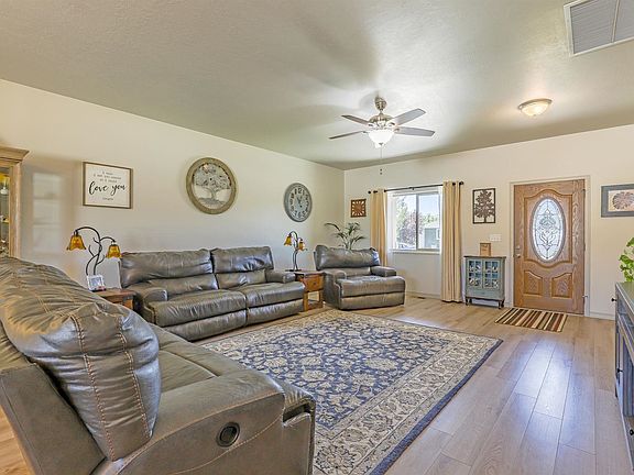 3rd image of 1309 Gold Creek Dr