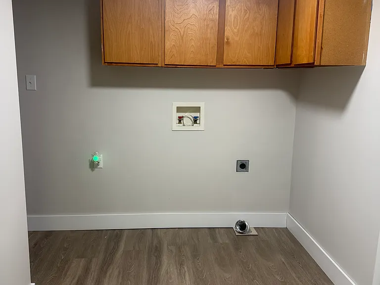 Laundry room - washer/dryer hookups